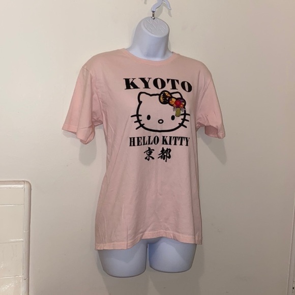 Rare Women’s Hello Kitty Kyoto,Japan Graphic Tee - Picture 3 of 10